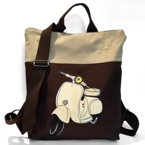 Mochila vespa crema